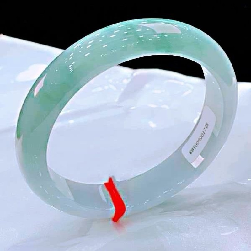 Lighting - Brazalete de Jadeíta Natural de Myanmar