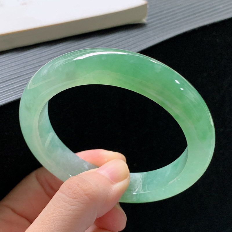 Pulsera de jadeíta, jade encer - Lighting reseña y precio
