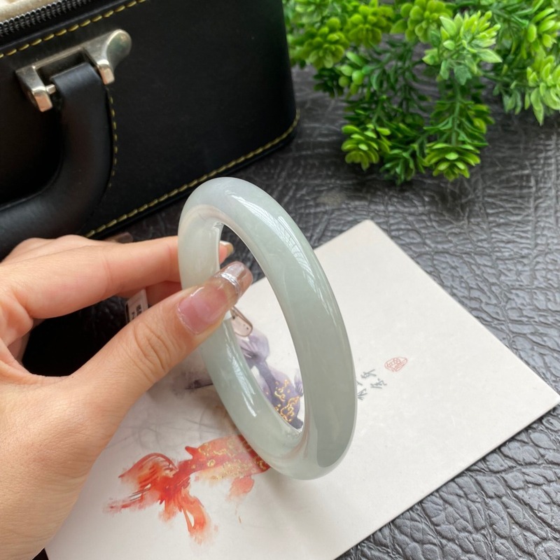 Myanmar para mujeres, jadeíta  - Lighting reseña y precio