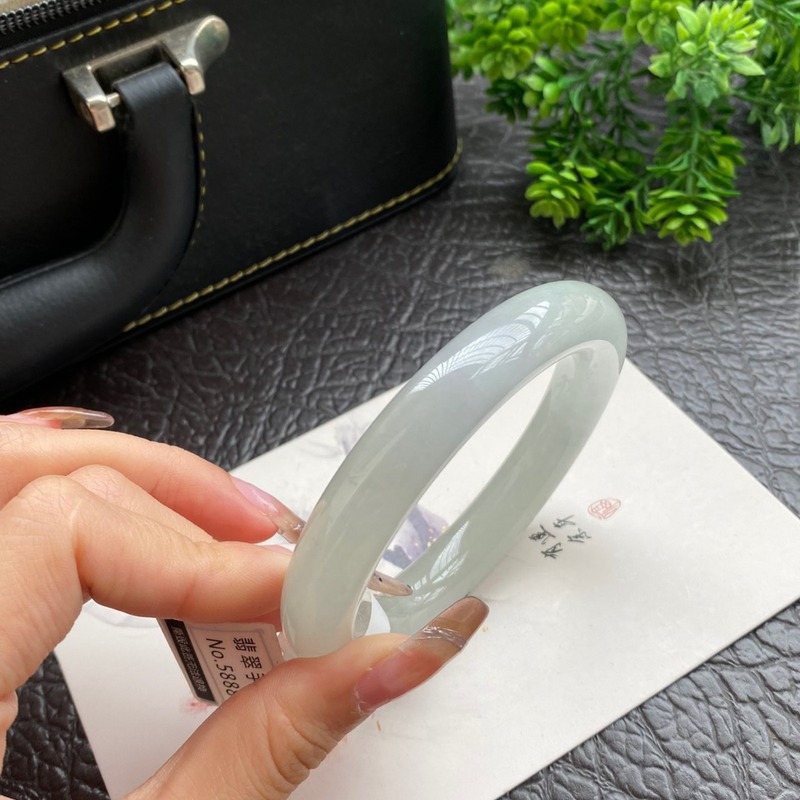 Myanmar para mujeres, jadeíta  - Lighting reseña y precio