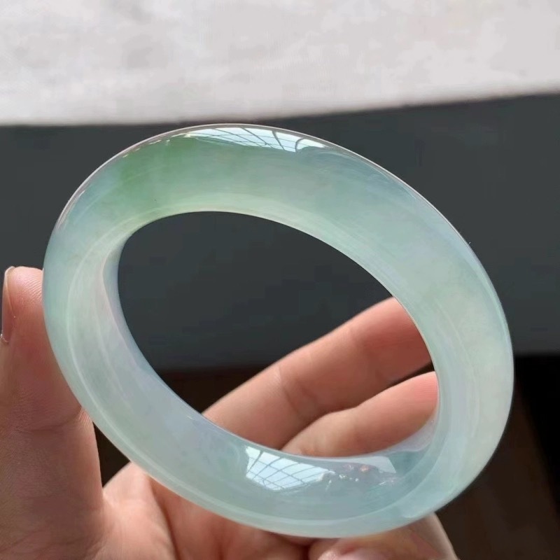 Pulsera de jadeíta fina transl - Lighting reseña y precio